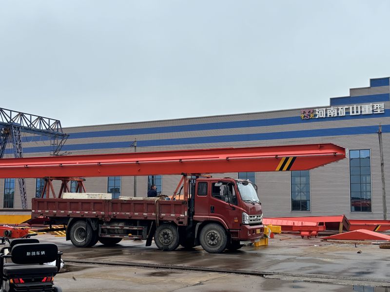 电动单梁起重机 LD5t-17m 制作完成  装车发出